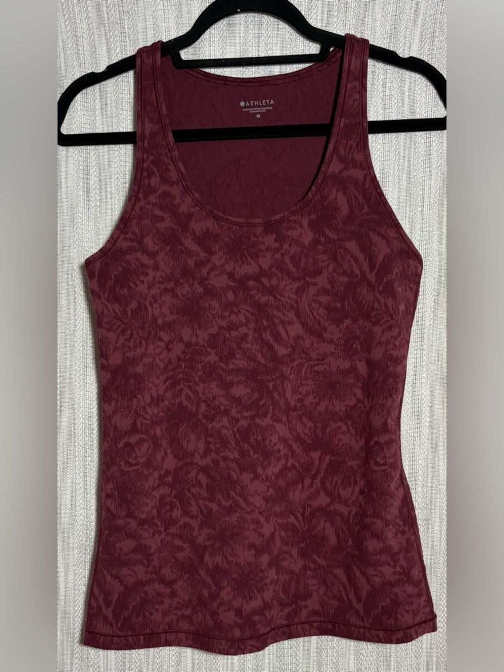 Athleta Women's Burgundy Jacquard Performance Tank